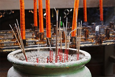 2022年8月哪天是适合出殡安葬的日子？