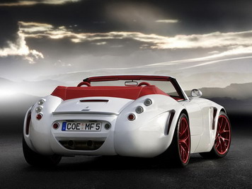 2022年6月属蛇人提车的黄道吉日，宜买新车的好日子