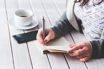 2022年农历十二月属牛人是大利月吗，运势如何？