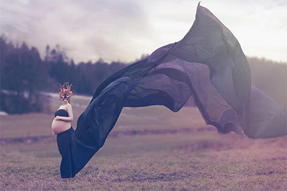 我属狗老公属牛2022年可以生孩子吗，和虎宝宝合不合？