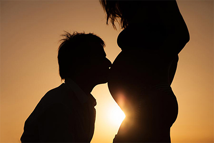 2022年我属蛇老公属牛，适合怀孕生孩子吗，有什么吉日？