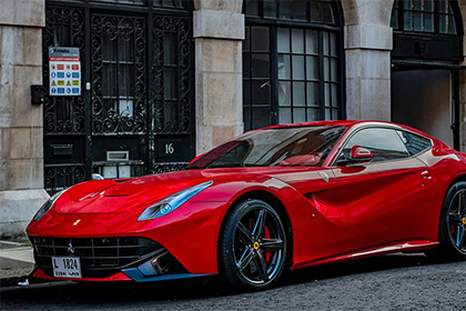 2022年8月选什么日子提车好，新车提回家有什么讲究？