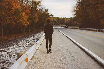 46岁属蛇人2022年人缘好不好，感情运势顺利吗？