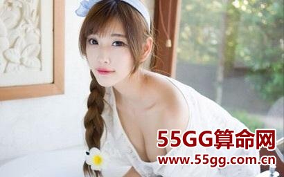 梦见女朋友和别人暧昧，梦见女朋友和别人有暧昧好不好?