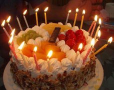 如何送水瓶座男生礼物？