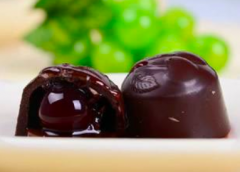 8月22日生日巧克力：威士忌杜芙球（A Cocoa－Dusted Whiskey Tru