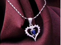 7月23日诞生石：蓝宝石