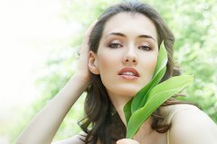 眉间皱纹的相法