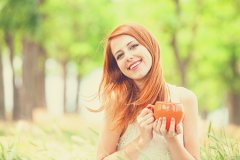 三种耳相穷不了，两耳垂肩，贵不可言！