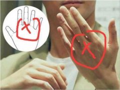 财神爷最忌讳的风水漏财手相 你知道几个？