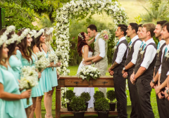 男猪女猴般不般配？要怎么样去讨好女猴的欢心？