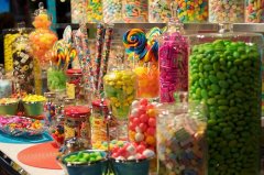 姓红男孩名字时尚的