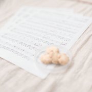 姓郑女孩名字大全可爱的