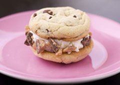 狗年姓台女孩名字大全 属狗台姓女宝宝起名2018