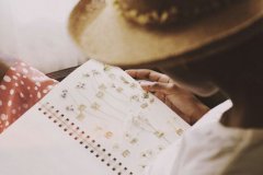 姓钱女孩名字有诗意