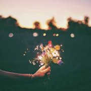 姓钟女孩名字有诗意