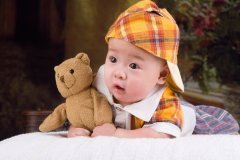 给宝宝起名四个字