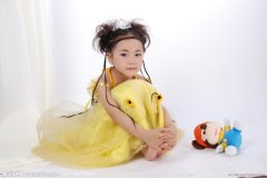 刘姓男宝宝羊年起名