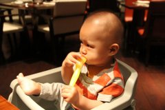 鸡年男宝宝姓赵起名取名