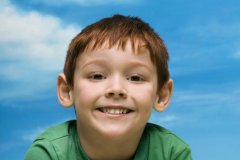 羊宝宝男孩起名取名用晗还是涵好