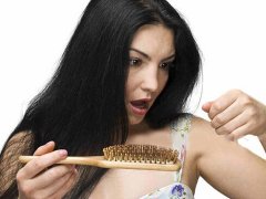 梦见别人掉头发是什么意思 做梦梦见别人掉头发究竟好不好
