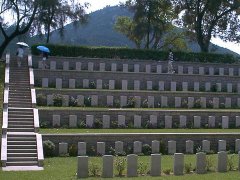 梦见很多坟是什么意思 做梦梦到很多坟究竟好不好