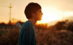 太阳穴凹陷代表什么？太阳穴凹陷的人福薄命苦，婚姻失败