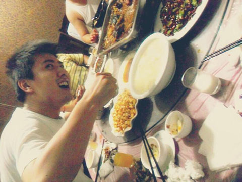 做梦梦到请人吃饭好不好