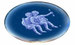 双子男喜欢上你的征兆，都有哪些表现