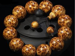 崖柏手串怎么盘和保养