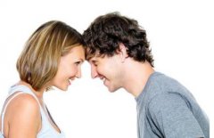 女人有鱼尾纹会克夫吗