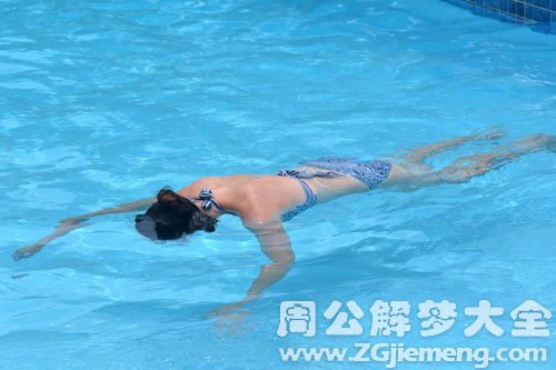 【梦见同学溺水】