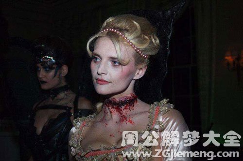 【梦见同学变成厉鬼】