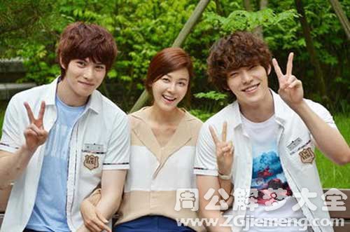 【梦见很多作家做客】