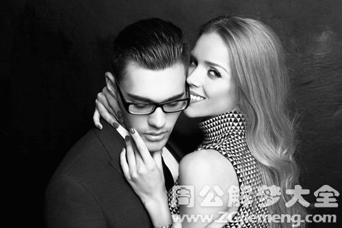 【梦见富家小姐拥抱我】