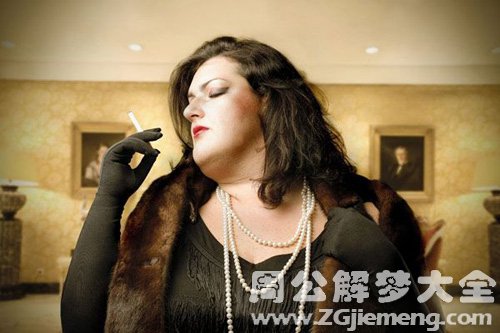 【梦见富家小姐很胖】