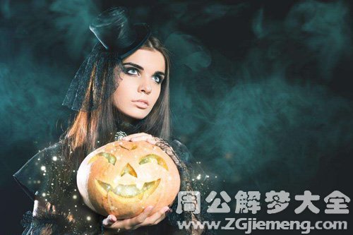 【梦见富家小姐变女鬼】