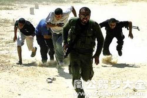 【梦见丈夫被追杀】