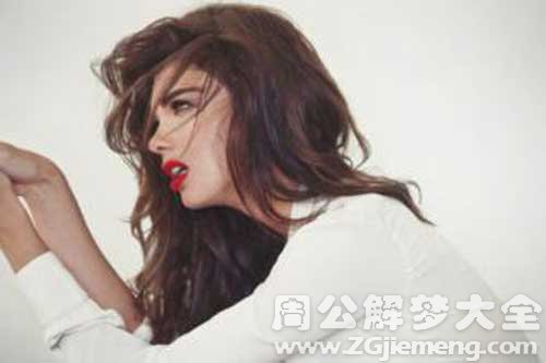 【梦见女友受伤】