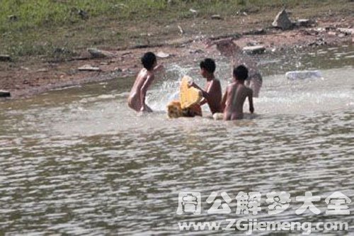 【梦见亲人溺亡】