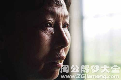 【梦见打骂母亲】