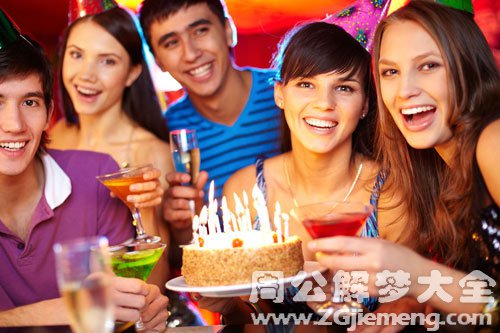 【梦见给女儿过生日】