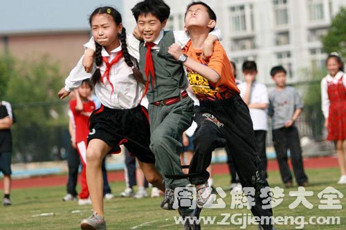 【梦见不喜欢的同学】