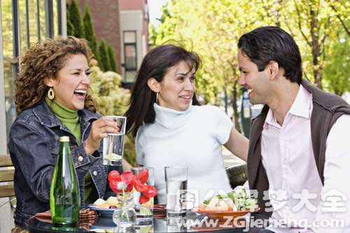 【梦见和好朋友吃饭】