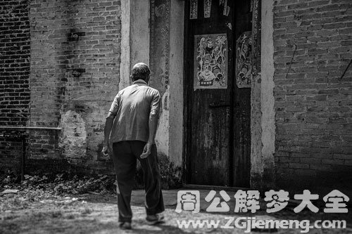 【梦见活着的外公去世了】