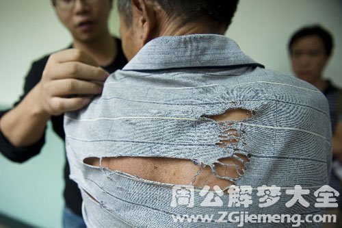 【梦见打骂父母】