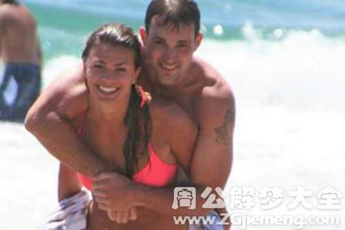 【梦见背着老公】