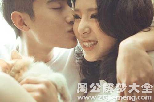 【梦见男人背着我】