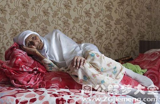 【梦见在世的奶奶】