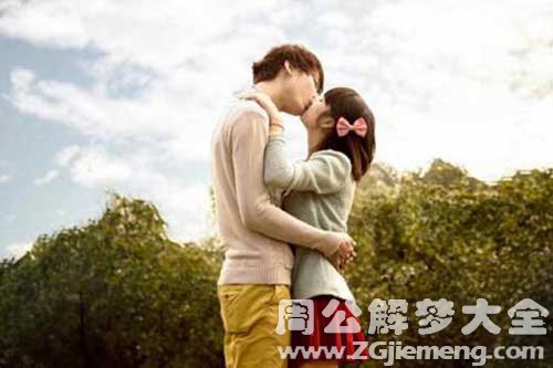 【梦见分手的女友】